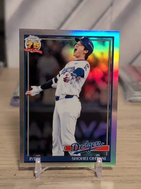Topps Chrome Shohei Ohtani Refractor